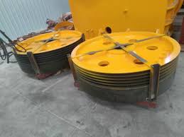 Home made jaw crusher for crushing concrete and rubble that i built from scrap. China Pe Series Primary Jaw Crusher Shanbao Type Pe2436 Pe600 900 China Jaw Crusher Indonesia Shanbao Jaw Crusher