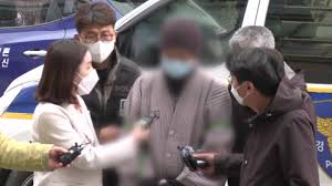 이번 화재의 원인이 스님 간 따돌림으로 화가 난 승려의 방화로 알려지고 있어 충격을 주고 있다.5일 이날 오후 6시 35분께, 6시 37분께 경찰과 전북소방본부에 누군가 대웅전 전각에 불을 냈다는 방화의심신고가. Bjfvnskpph8 Om