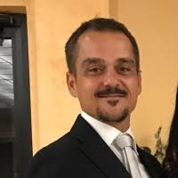 100+ perfiles de «Perfili»