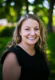 Jessica Gill's Instagram, Twitter & Facebook