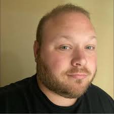 What would be a reasonable daily rent for a rental bay in a private shop?