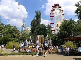 Today the fun fair is an exciting amusement park with over 50 different rides. Vidampark 2 Bild Von Vidam Park Budapest Tripadvisor