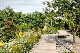 Referenz Garten Mit Holzdeck Parc S Gartengestaltung Garten Privatgarten Gartenprojekte
