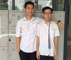 Và theo chia sẻ, cậu ấy vẫn chưa có bạn gái đâu. A Quan Ä'Æ°á»ng Len Ä'á»‰nh Olympia Gay Choang Ngá»£p Táº¡i Sieu Tri Tuá»‡