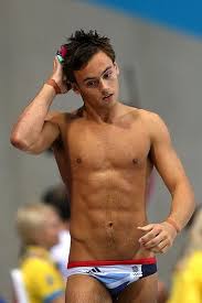 On tuesday, daley showed off something special he'd knitted to protect the first gold medal of his olympic career. Tom Daley Tom Daley Swimmer Tom Daley Diving