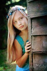 Pin By Theprincessdress Com On Photo Ideas For Little Princesses Child Photography Girl Children Photography Poses Childrens Photography