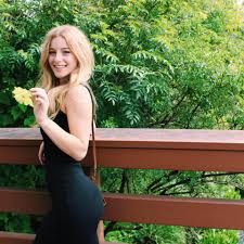 August 12, 1999), is an american youtuber, model, social media influencer, and fitness trainer who primarily uploads vlogs about fitness, beauty, and her personal life. Daisy Keech Home Facebook