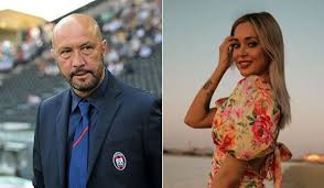 He is married to rebedea, raluca. Walter Zenga Non Riconosco Piu Mia Moglie La Liberta Che Le Ho Dato Si E Rivoltata Contro Divorziamo L Huffpost