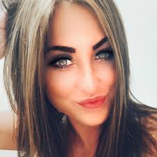 Nurse, 33, dies after 'working with no coronavirus mask when her hospital  ran out'