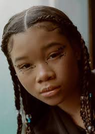 Lana Hopper's Instagram, Twitter & Facebook