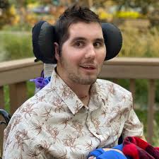 Kyle had a surprise visit today from his favorite nurse. @nurselila Thank  you for flying to Colorado to put a smile