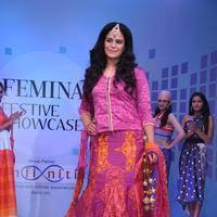 Mona Singh Photos Mona Singh Hot Stills Mona Singh Images Mona Singh Wallpapers She started his career as a television actress with television serial jassi jaissi koi nahin (2003). mona singh hot stills