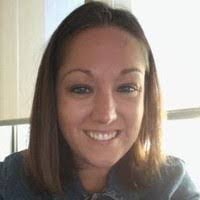 Amber Mott's Instagram, Twitter & Facebook