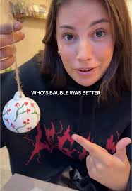 Booked and busy. Whos was the best ???? #baublepainting #londonchristmas  #whitechristmas