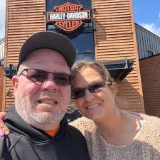 What is the bucks responding to more doe or buck grunt calls??