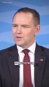 🇵🇱 Wierzę, że silna Polska może jednoczyć ponad podziałami. Tak jak  ojcowie niepodległości, którzy wokół wielkich dzieł potrafili być razem i  walczyć o niepodległość. Jestem przekonany, że wokół takich projektów, jak  np.