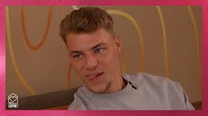 Lang Leve de Liefde: University? Universiteit? Het past in ieder geval niet  bij Lorenzo!