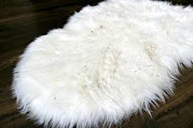 They also get dirty pretty easily and can be a little tricky to clean. How To Clean A Fur Rug Arxiusarquitectura