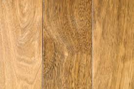 Sie haben meist eine sehr praktische führung, an der entlang die säge ihre arbeit tut. Fliesen Aus Feinsteinzeug Richtig Schneiden So Klappt Es Perfekt