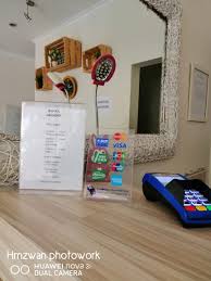 All rooms have free toiletries and air conditioning. Bantal Guling Guest House Penginapan Murah Dekat Alun Alun Bandung