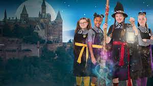 Sold by marniemarie 🛒📦📪😃 and ships from amazon fulfillment. The Worst Witch Netflix