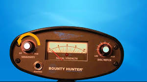 This metal detector is one of the best devices due to its simplicity, yet when compared to many devices within its price with bounty hunter tracker tk4, you are not only guaranteed accuracy thanks to the three setting sensors but reliability due to great build. Bounty Hunter Challenger Metal Detector How To Operate And Instructional Video Youtube