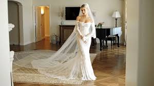 But don't think for a second that hilz. Watch Inside Hailey Bieber S Final Wedding Dress Fitting Vogue Video Cne Vogue Com Vogue