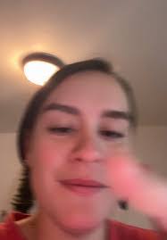 Holly Mclean's Instagram, Twitter & Facebook