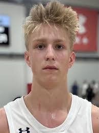 Ty Davis's Instagram, Twitter & Facebook