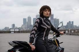 The courier (englisch für „der kurier) bezeichnet folgende filme: Tv Tipp Olga Kurylenko Und Gary Oldman In The Courier Kulturnews De