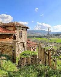 Das Kleine Dorf Mahkemeagcin In Kizilcahamam In Ankara House Styles Ankara Instagram