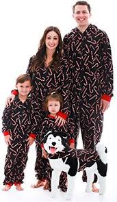 Check out our dog christmas pajamas selection for the very best in unique or custom, handmade pieces from our pet clothing shops. 41 Best Matching Family Christmas Pajamas 2020 Funny And Cheap Matching Christmas Pajamas