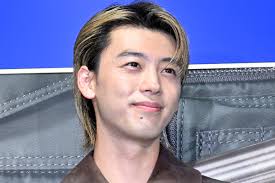 【熱愛報道】の竹内涼真、ファンたち 《SNSアイコン》 に気づき ...