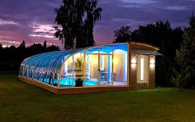 Pooluberdachungen Die Ideale Uberdachung Fur Ihr Schwimmbad Aquacomet Aussenpool Pooluberdachung Swimming Pool