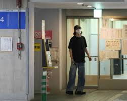 写真](32ページ目)《熱愛スクープ撮》広瀬すず（24）と山﨑賢人（27）が超豪邸マンションで“半同棲愛”「山﨑が広瀬に腕をまわし…」  結婚の予定について事務所の回答は | 文春オンライン