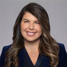 Gina Claxton's Instagram, Twitter & Facebook