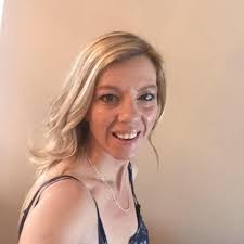 Kim Knutson's Instagram, Twitter & Facebook