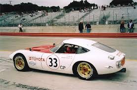 toyota 2000gt racer no 33 toyota 2000gt japanese cars classic japanese cars