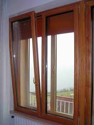 Risparmia sulla bolletta energetica annuale. Finestra In Alluminio Effetto Legno Con Ribalta Di Serie Finestre Alluminio Finestre Pvc Organizzazione Cucina