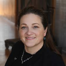 Dana Fowler's Instagram, Twitter & Facebook