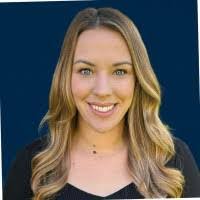 Naomi Schuster's Instagram, Twitter & Facebook