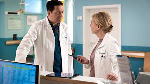 Diese Serien-Stars prägen seit 27 Jahren "In aller Freundschaft"