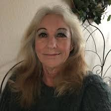 Sunny always looks stylish! 😍 ❣️. #sunnyanderson #foodnetwork  #cookingwithsunny #tvpersonality #beautiful