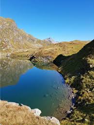 Osttirol besticht aufgrund seiner geschützten lage auf der alpensüdseite bis weit in den herbst hinein mit viel sonne, satten farben und faszinierenden naturschauspielen. Wanderung Zum Lobbensee In Osttirol Alpenparks Blog