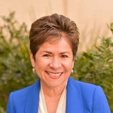 Evelyn Delgado's Instagram, Twitter & Facebook