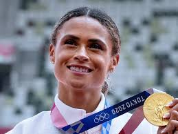 2 days ago · sydney mclaughlin beats dalilah muhammad, wins 400m hurdles gold mclaughlin crushed her own world record while taking down the defending olympic champ by eric mullin • published august 3, 2021. Mgrhannn Txxvm