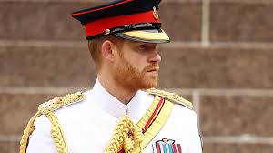 Nun darf der fast hundert jahre alte ehemann der queen prinz philip, herzog von edinburgh und ehemann der englischen königin, zieht sich zurück. So Ahnlich Sieht Prinz Harry Seinem Opa Prinz Philip