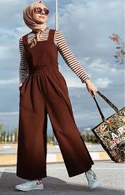 30 Best Hijab Outfit Cizgili Parcalar Nasil Kombinlenir Hijab Outfit Bes 30 Best Hijab Outf In 2020 Muslim Fashion Outfits Muslim Fashion Hijab Style Casual