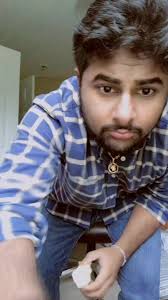 Do people really be paying attention to zoom classes. I know I don’t.  #cantfocus#gujju#rajfather#indianfyp#hipmovement#patel#nri#gasstation#freehips