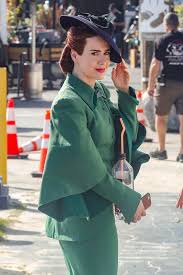 Paulson also teases details about working with macaulay culkin on 'american horror story' season 10. Sarah Paulson Ratched Bts Fashion Outfits Chic Outfits Fashion